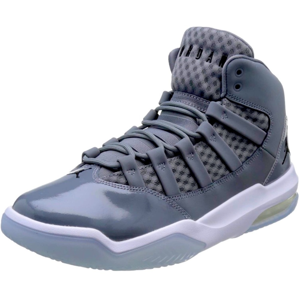 Mens max aura 3 cool grey men’s Jordans size 8.5